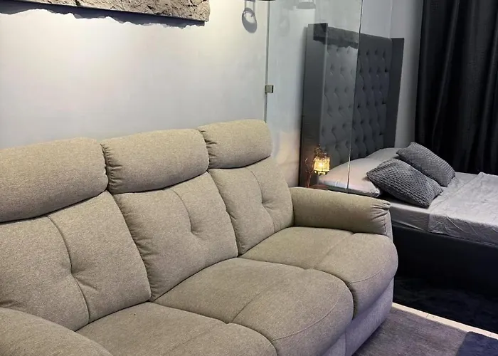 Cozy Luxe Staycation Apartahotel *